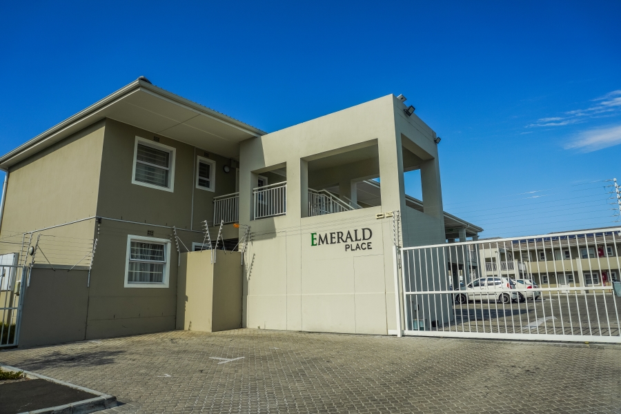 2 Bedroom Property for Sale in Cravenby Western Cape